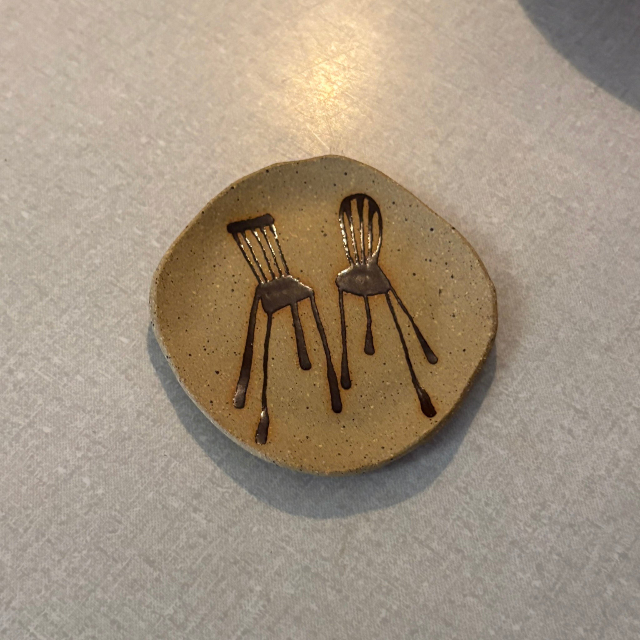 2 Medium Chairs Small Dish