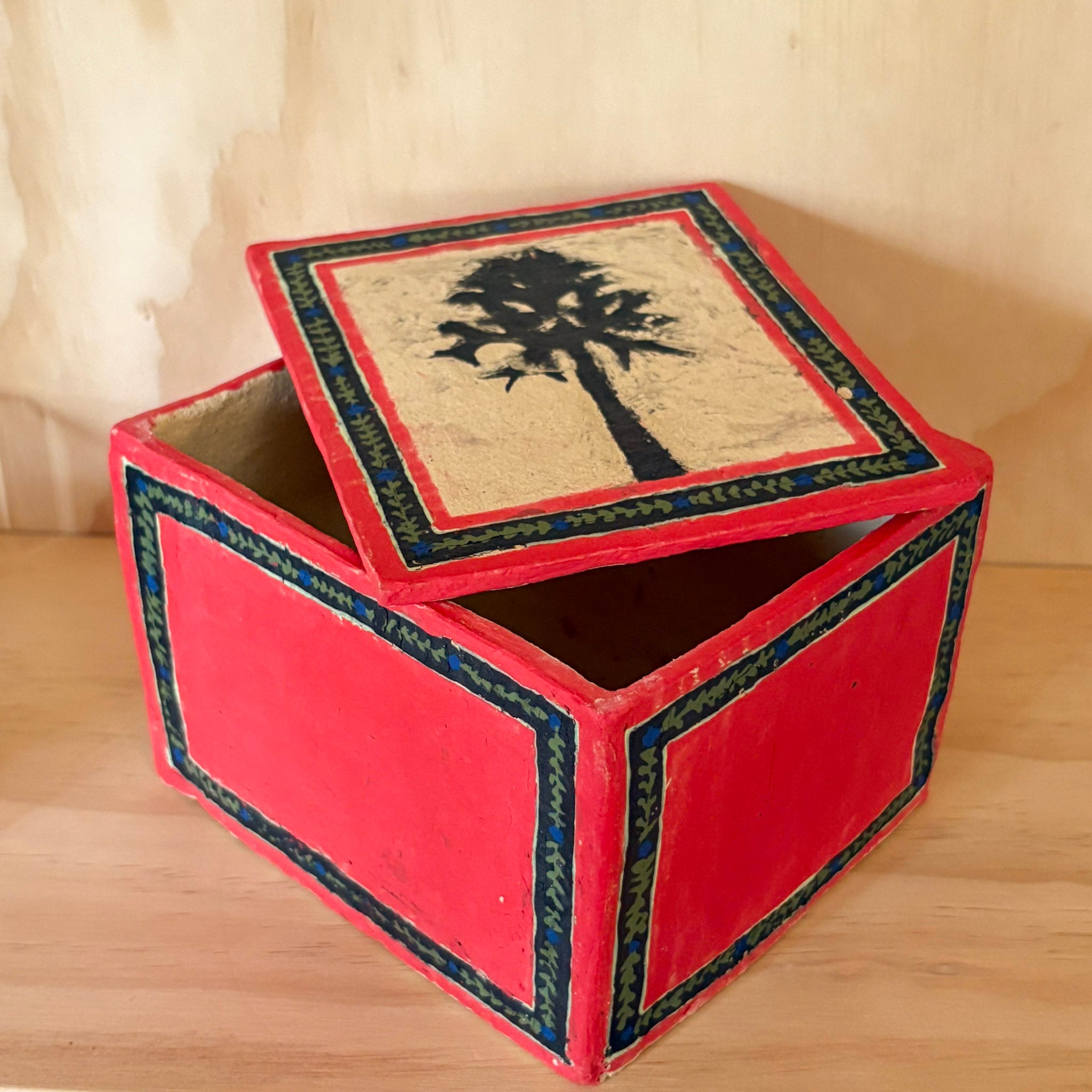 KEEP YOUR SECRETS! Box