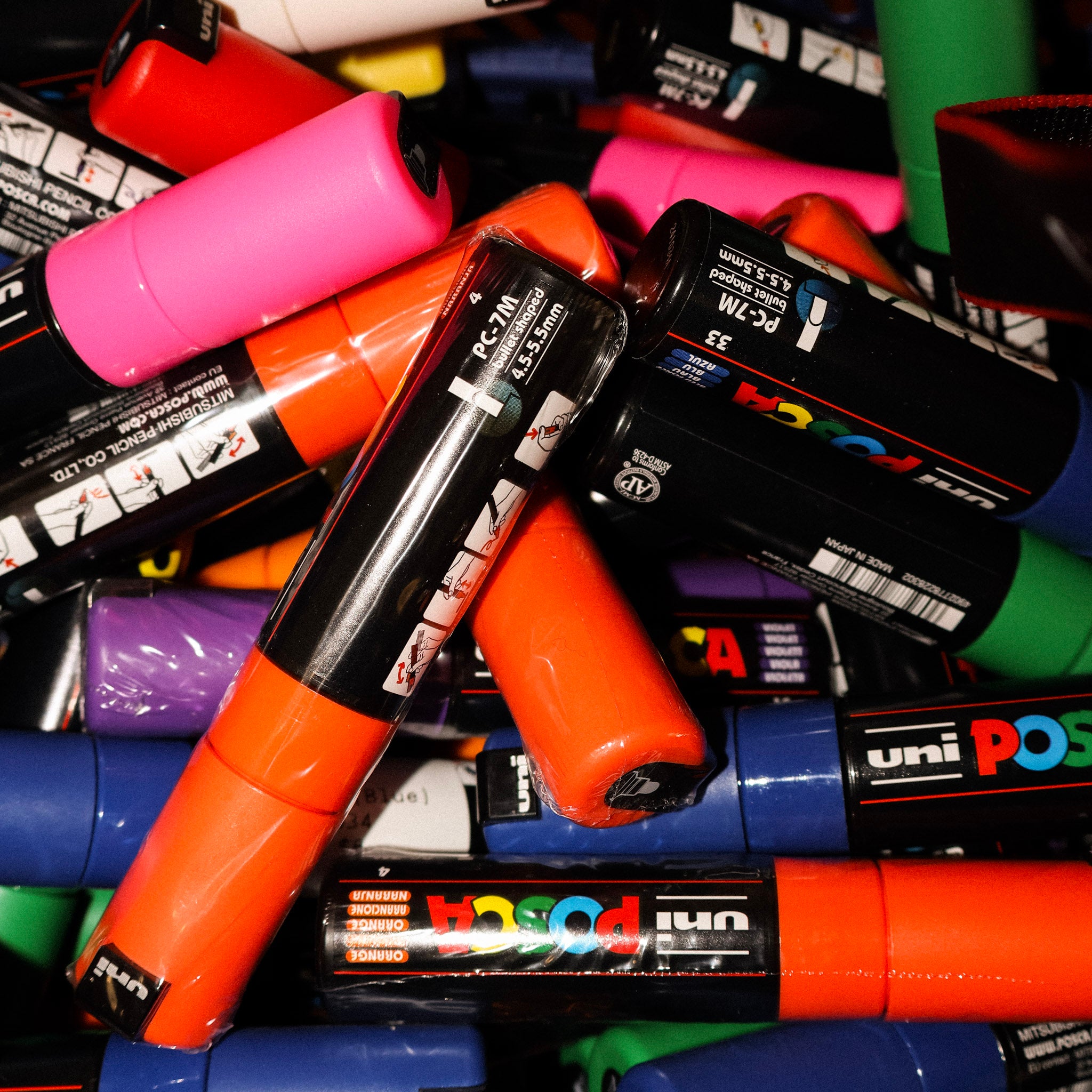 POSCA Broad Bullet Tip Paint Marker