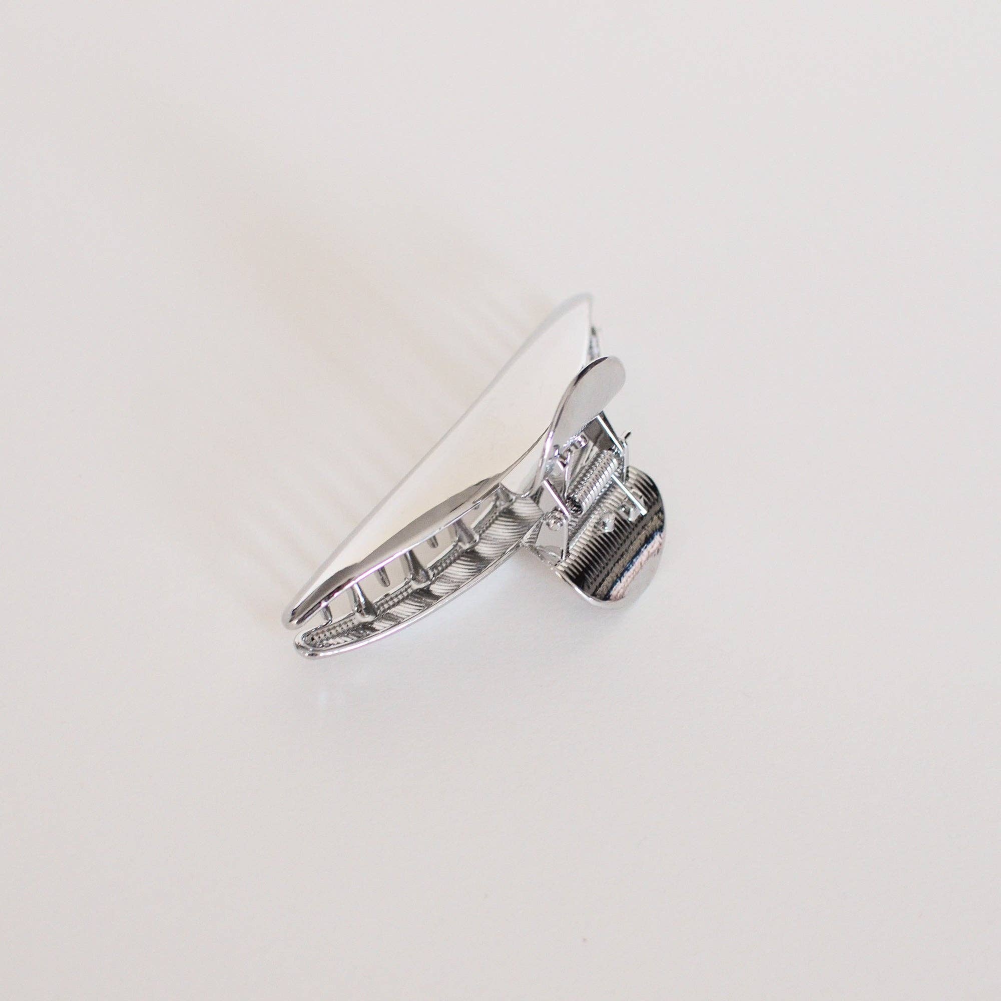 Luna Arc Metal Hair Claw Clip – Silver