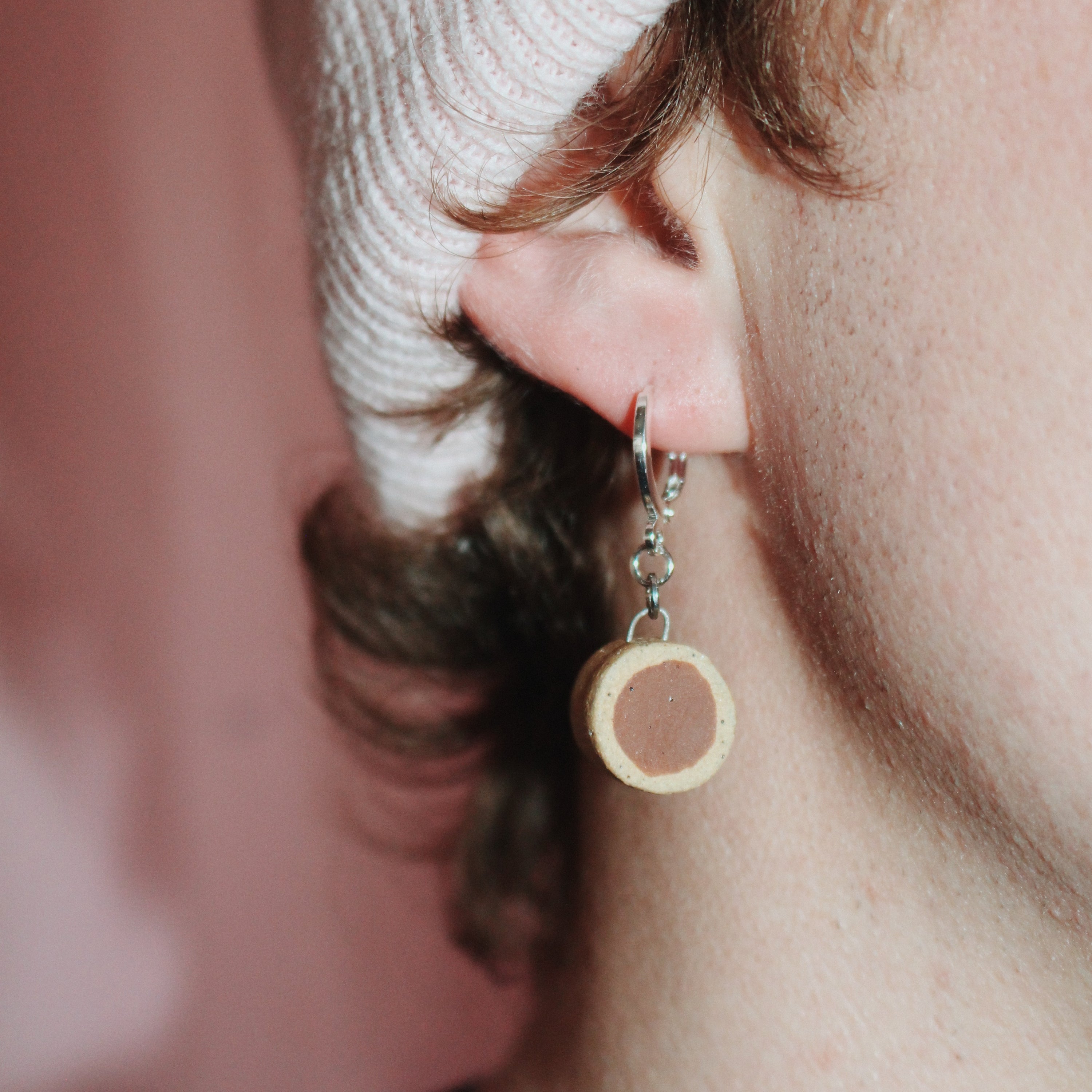 lil circle earrings