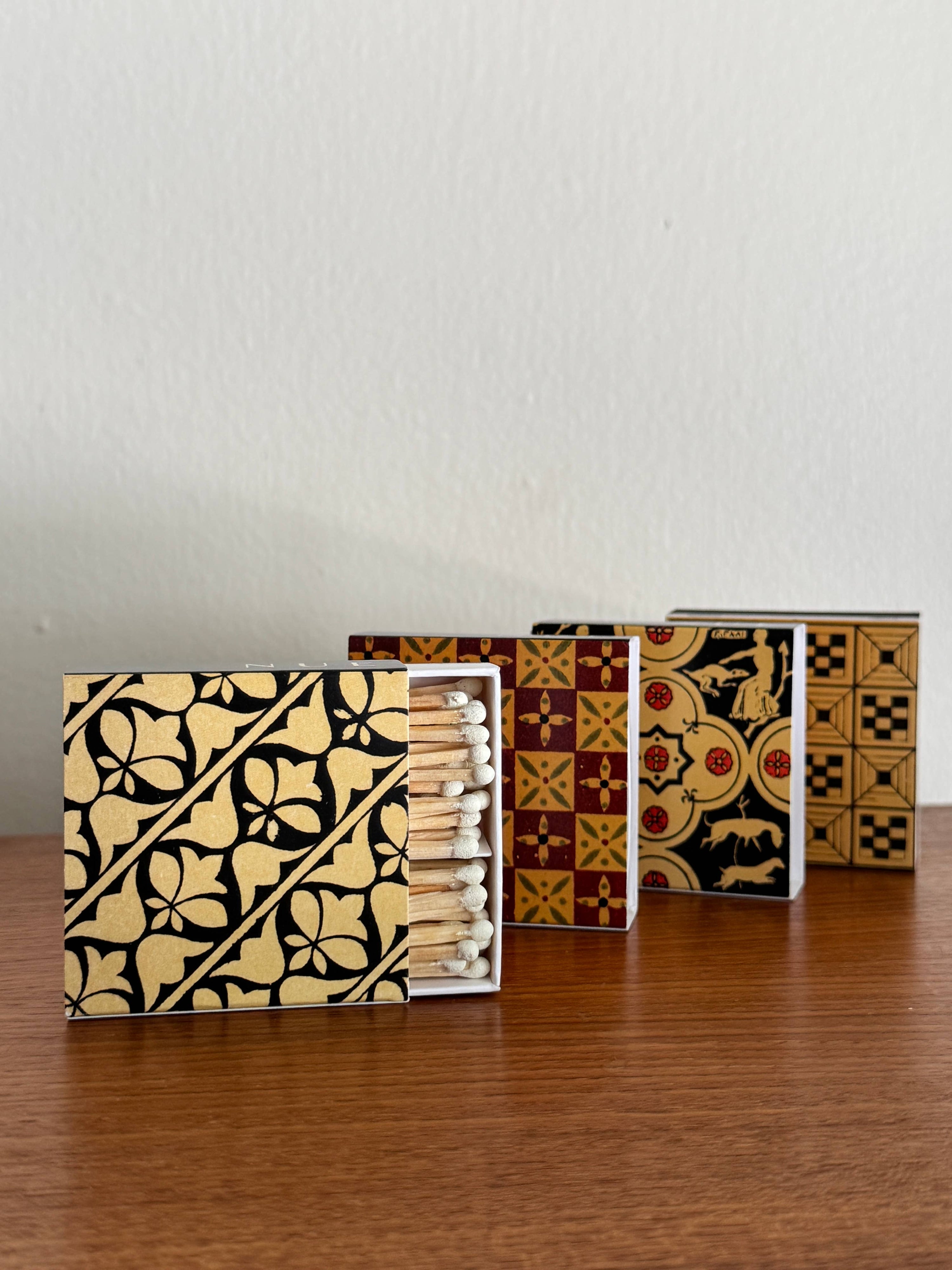 FLORA matchbox