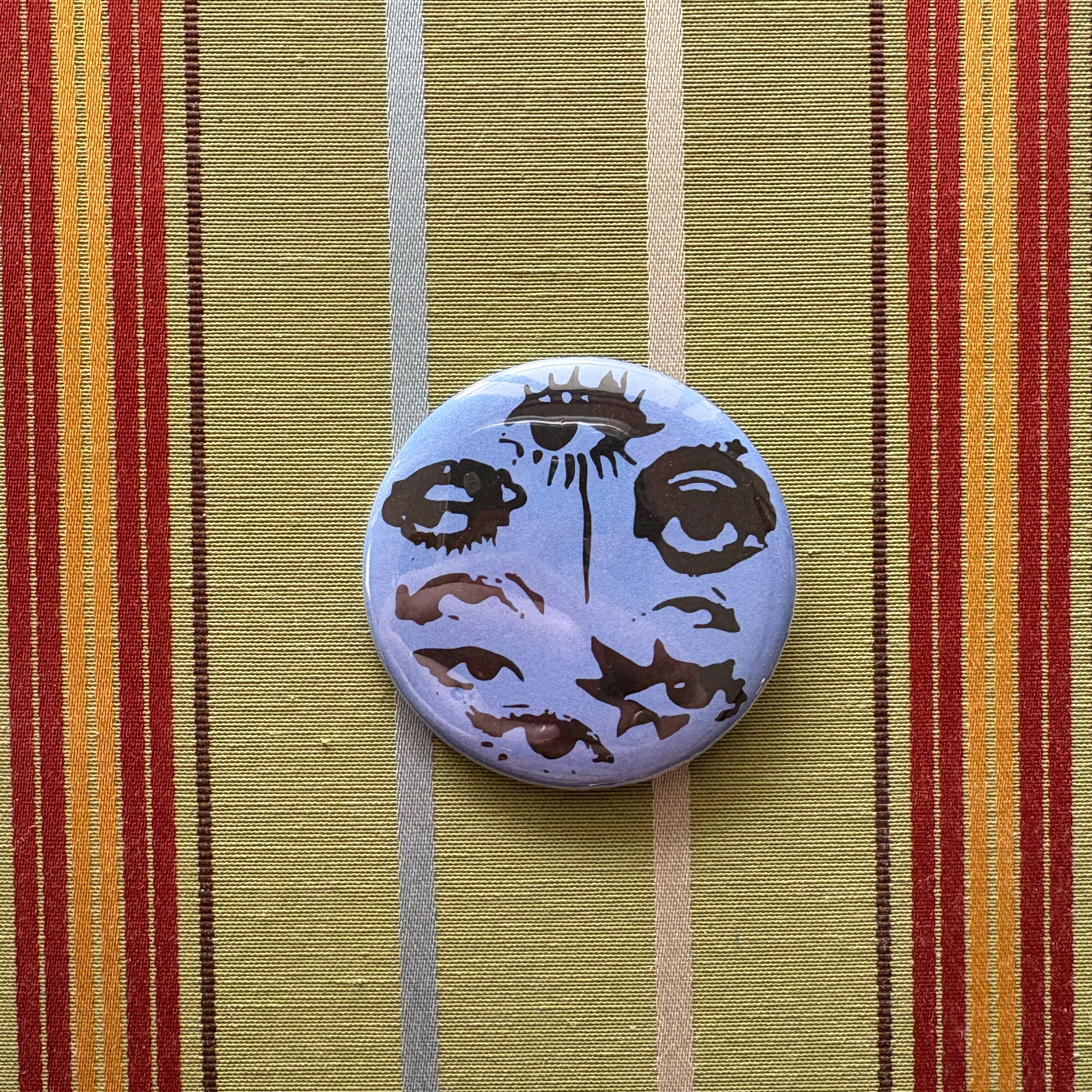 Eyez! Button